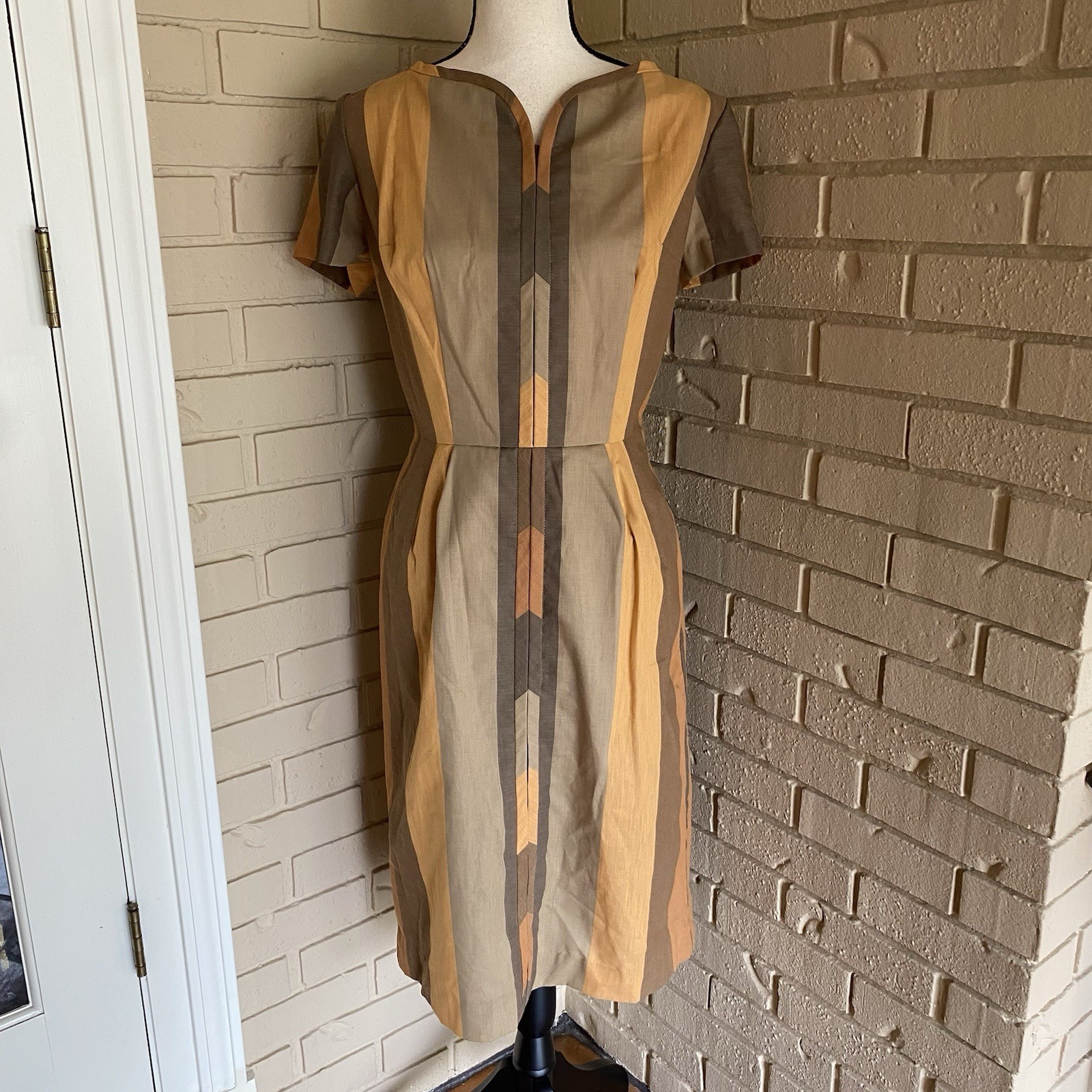Vintage 1960s Cohama Broadcloth Sheath Dress Secretary Housewife Sz 17 Modern 6