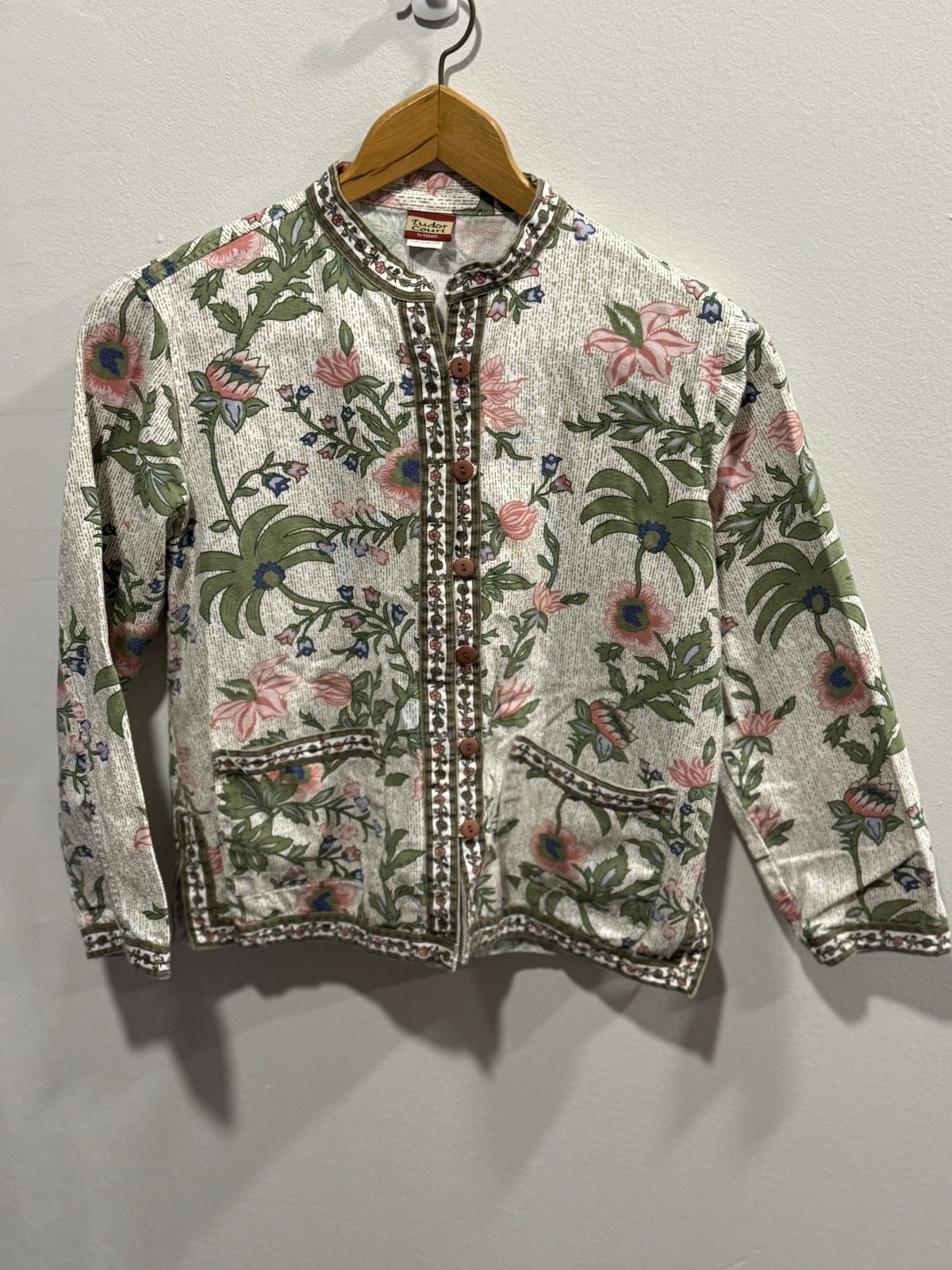 Tudor Court women’s vintage Asian inspired jacket Med. 100% cotton floral print