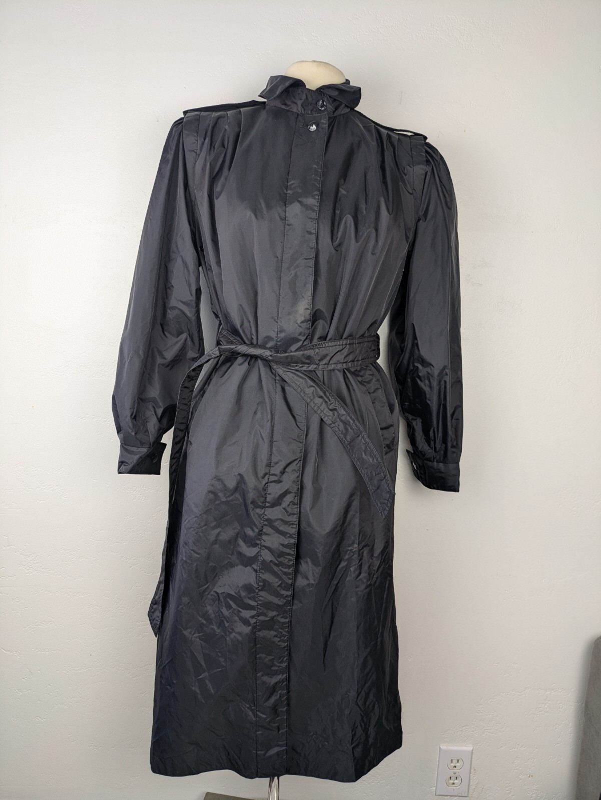 Vintage Women’s Rain Coat Long Black Trench Fog Nylon Jacket Pleated 5/6
