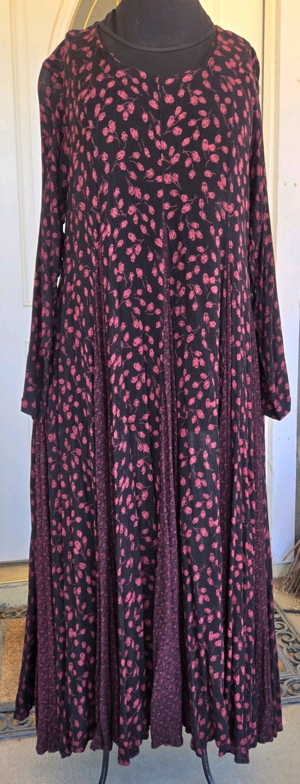 1980s NOSTALGIA Sheer Black & Red Floral Dress W/Full Pleated Sweep Skirt Sz M