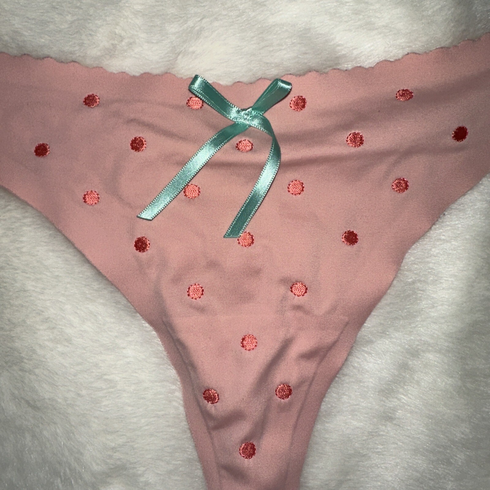 Vintage 2008 Victoria’s Secret Angels Secret Embrace Low-Rise Thong Panties Med