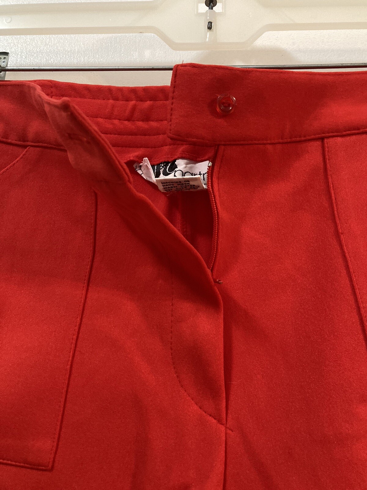 PARTNERS from MERVYNS Tomato Red Shorts Nylon Pockets Stretch Vtg ’90s 14