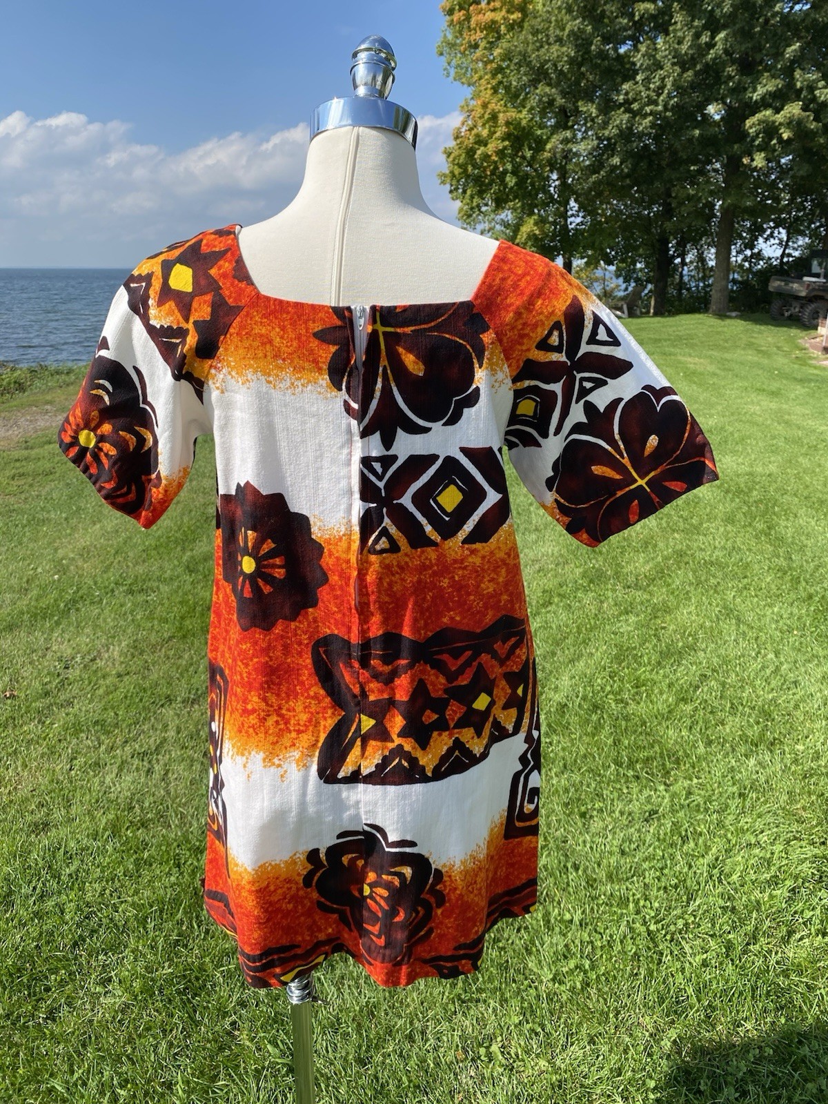 Vtg 1960’s Hawaiian Floral Aloha Dress Size Medium Knee Length Ululani