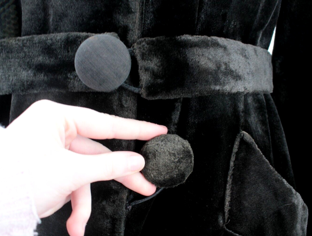 VTG Antique Women’s Early 1900s Black Velvet Jacket Sz S/M Large Collar Belted