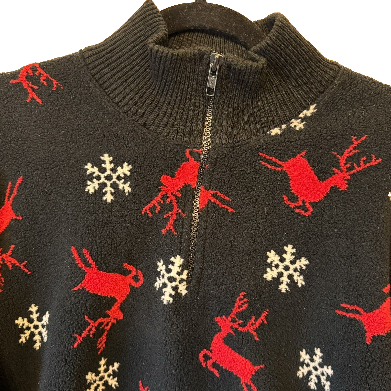 Talbots Fleece Top Medium 1/4 Zip Snowflakes Reindeer Warm Cozy Soft