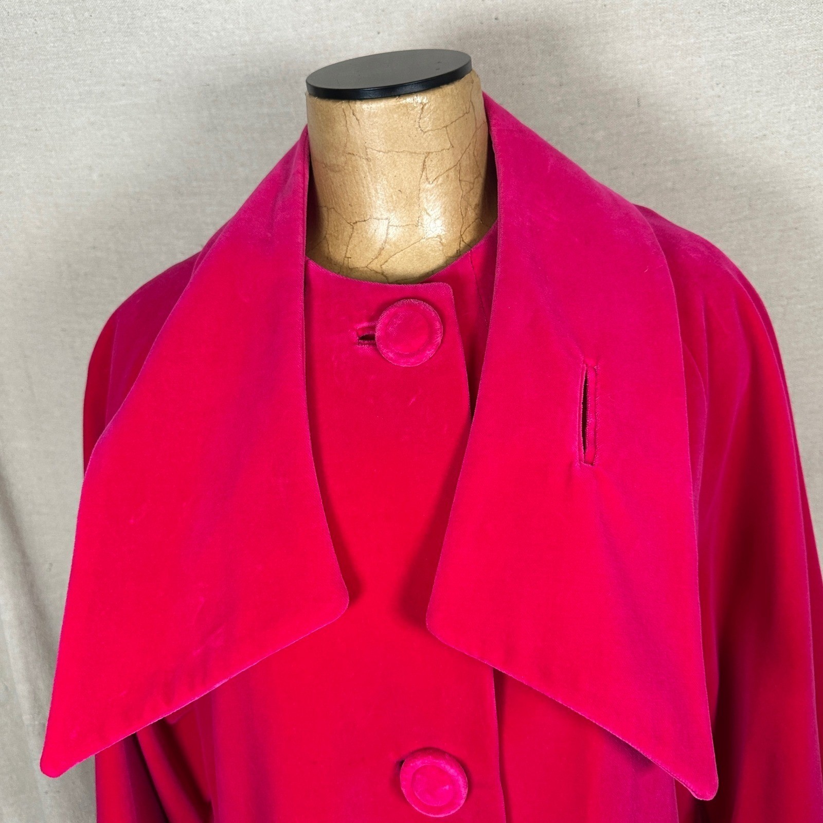 Vintage 60s retro Sport Ease Fashions Hot Pink Velvet Bow Neck swing coat 50s