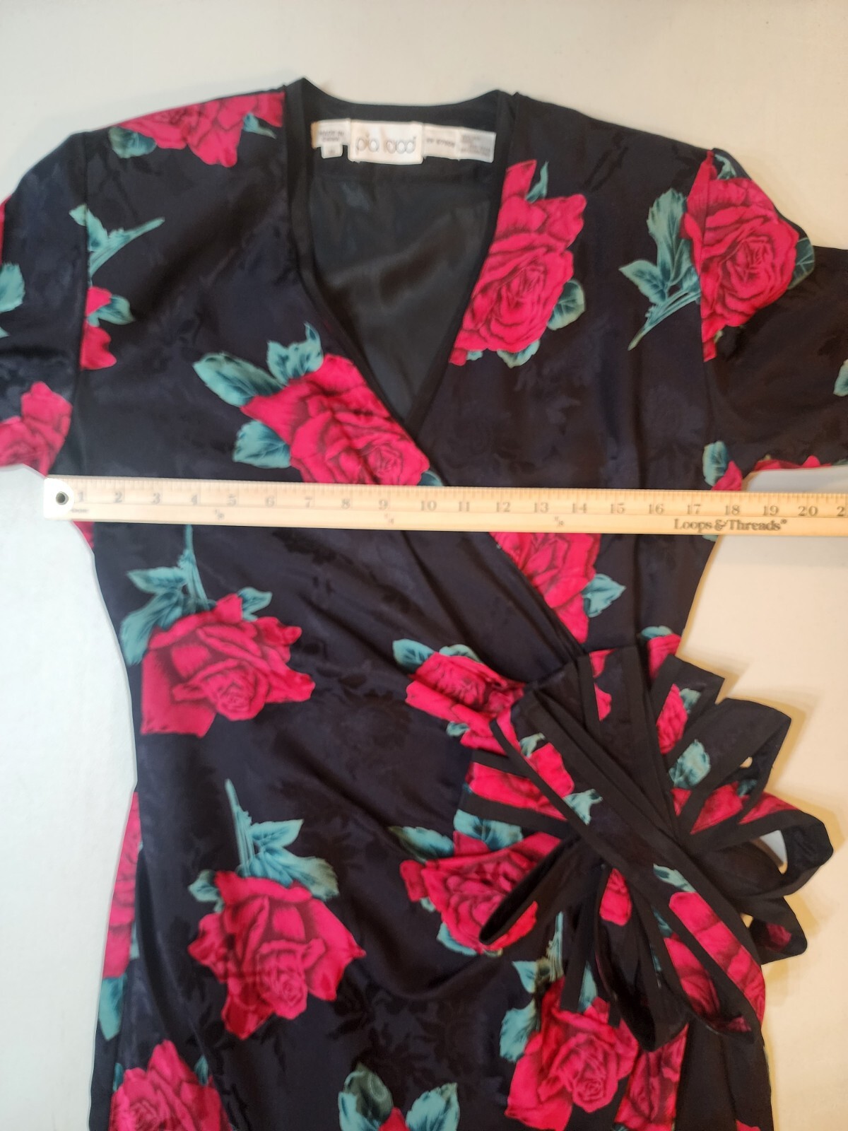 Vintage 1980s PIA RUCCI Wrap Dress Size 8 100% Silk Black Floral Rose Print