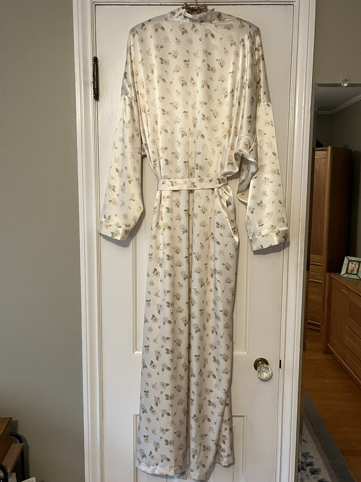 Vintage Calvin Klein Floral Robe & Gown Set. Cream w/Pink & Green Size Large