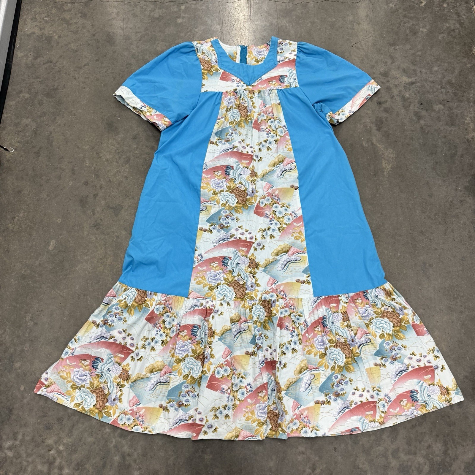 VINTAGE Good Times Hawaii Japanese Style Muumuu Women’s Large Ruffle Dress