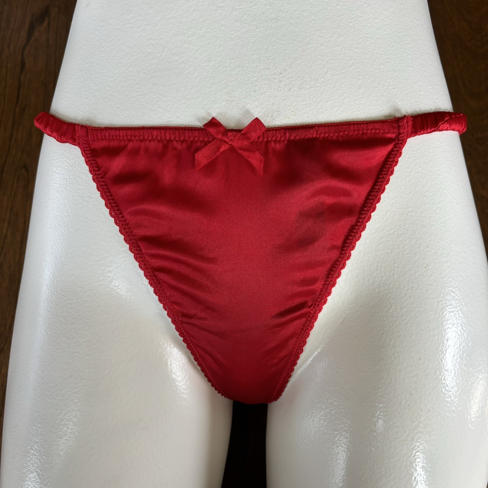 Victorias Secret Second Skin Red Satin Rhinestone Bow V String Panty Medium NWOT