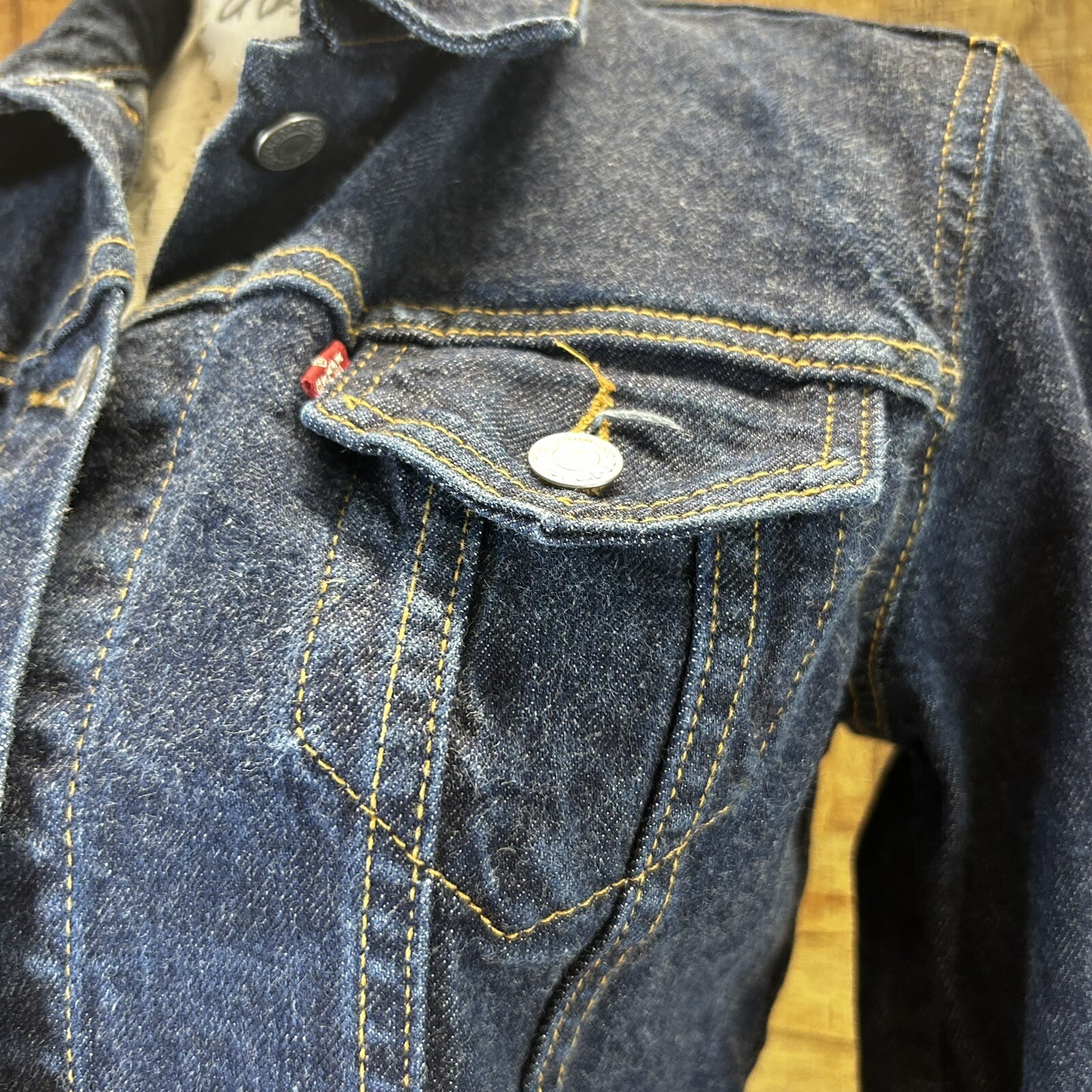 VTG Levi’s 80s Cropped Denim Jean Jacket Dark Wash Red Tab Long Sleeve Size S