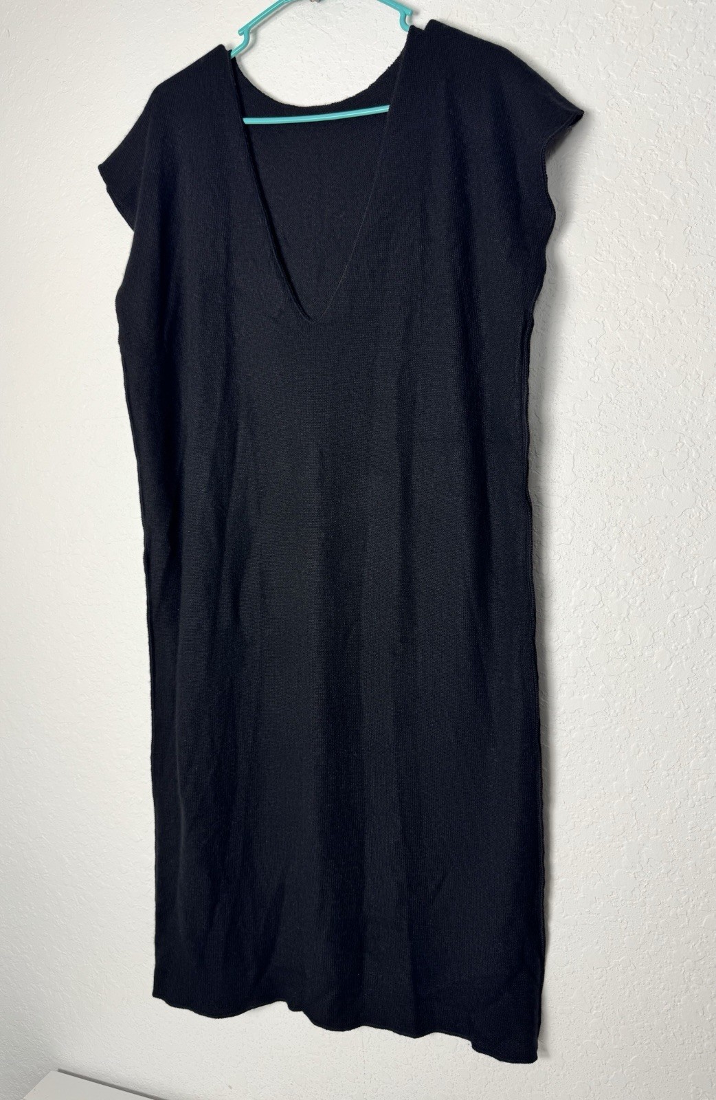 New Zoran Vintage Designer Cashmere Silk Sleeveless, Boat Neck Black Knit Dress