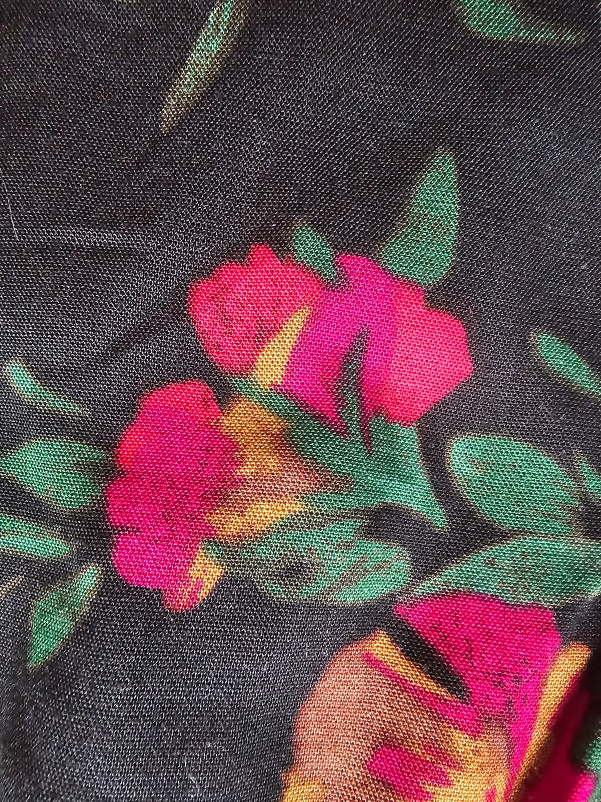 VTG 70s Worthington floral pleated skirt . size 6 . made in USA