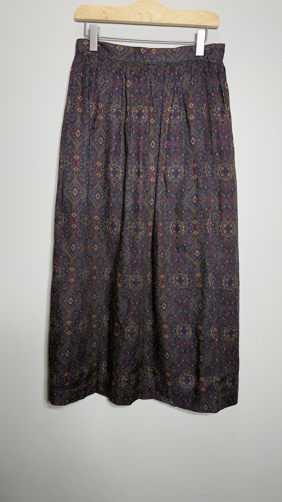 VTG Jos A Bank Skirt Suit 8 Rayon Burgundy GeometricP Paisley Mock Neck Jewish