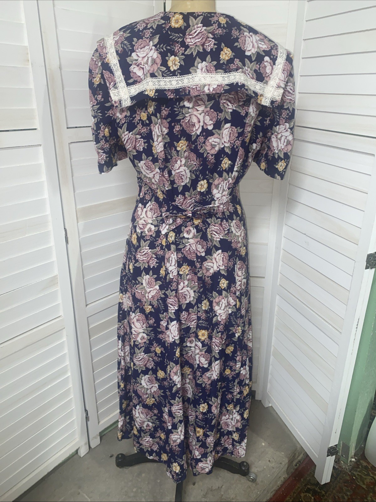 Vtg 80s Betsys Things Modest Cottagecore Navy Floral Rayon & Lace Midi Dress LRG