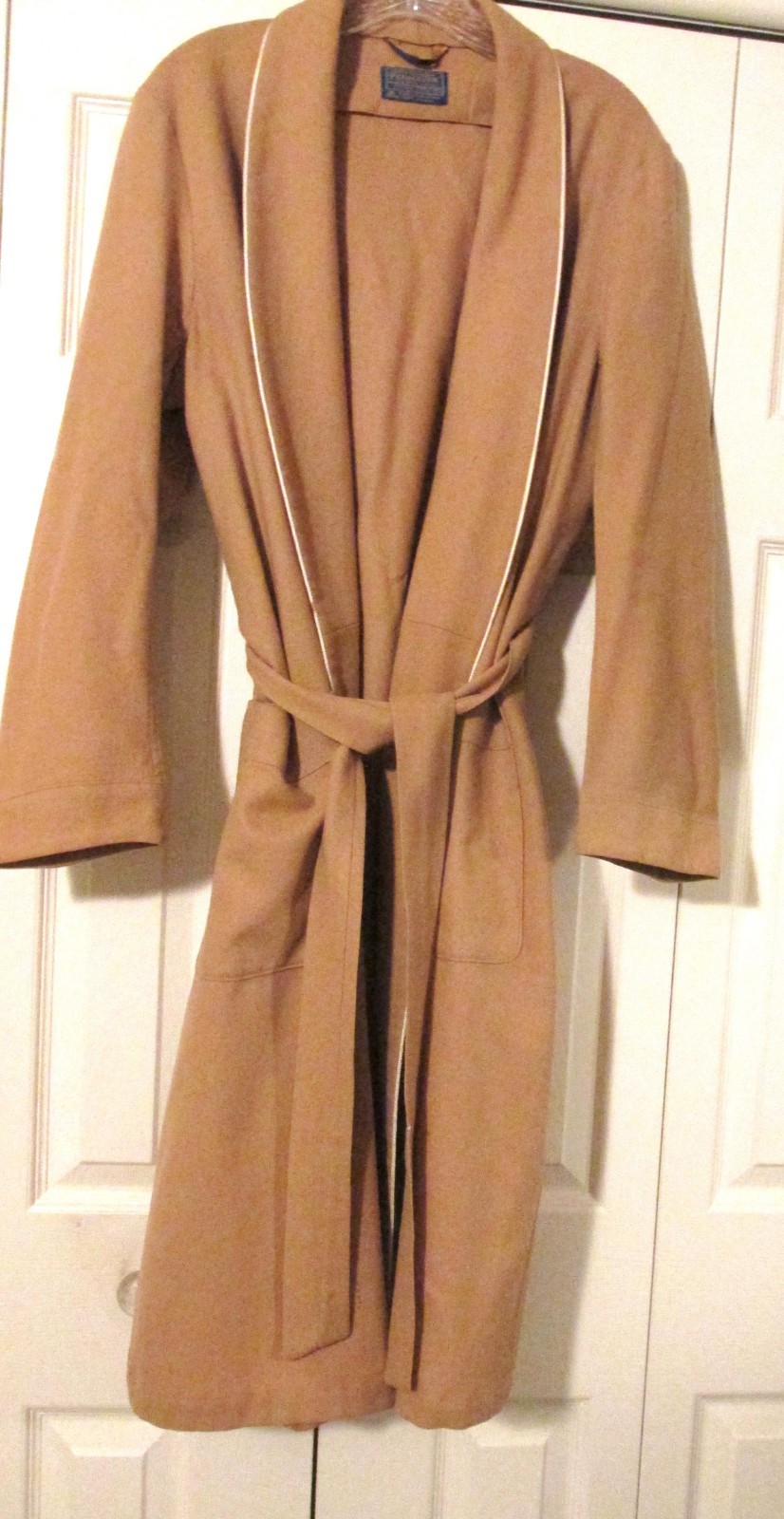 Vtg. M Wool Pendleton Women’s Shawl Collar Robe Belt Camel Brown White Trim USA