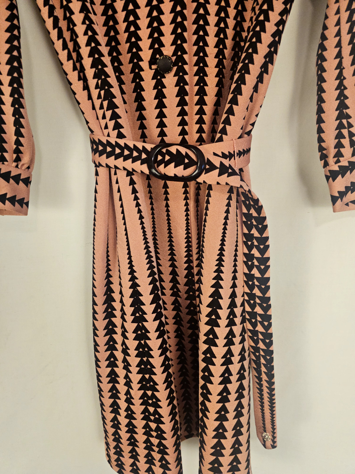 Vintage S/M Pink and Black Geometric Pattern 70s Collar Dress with Belt