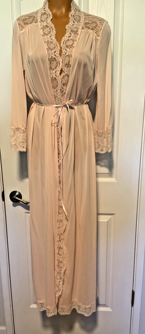 VTG 70’s OLGA LINGERIE #9702 PINK W/ WIDE LACE TRIM LONG ROBE ROBE SZ M