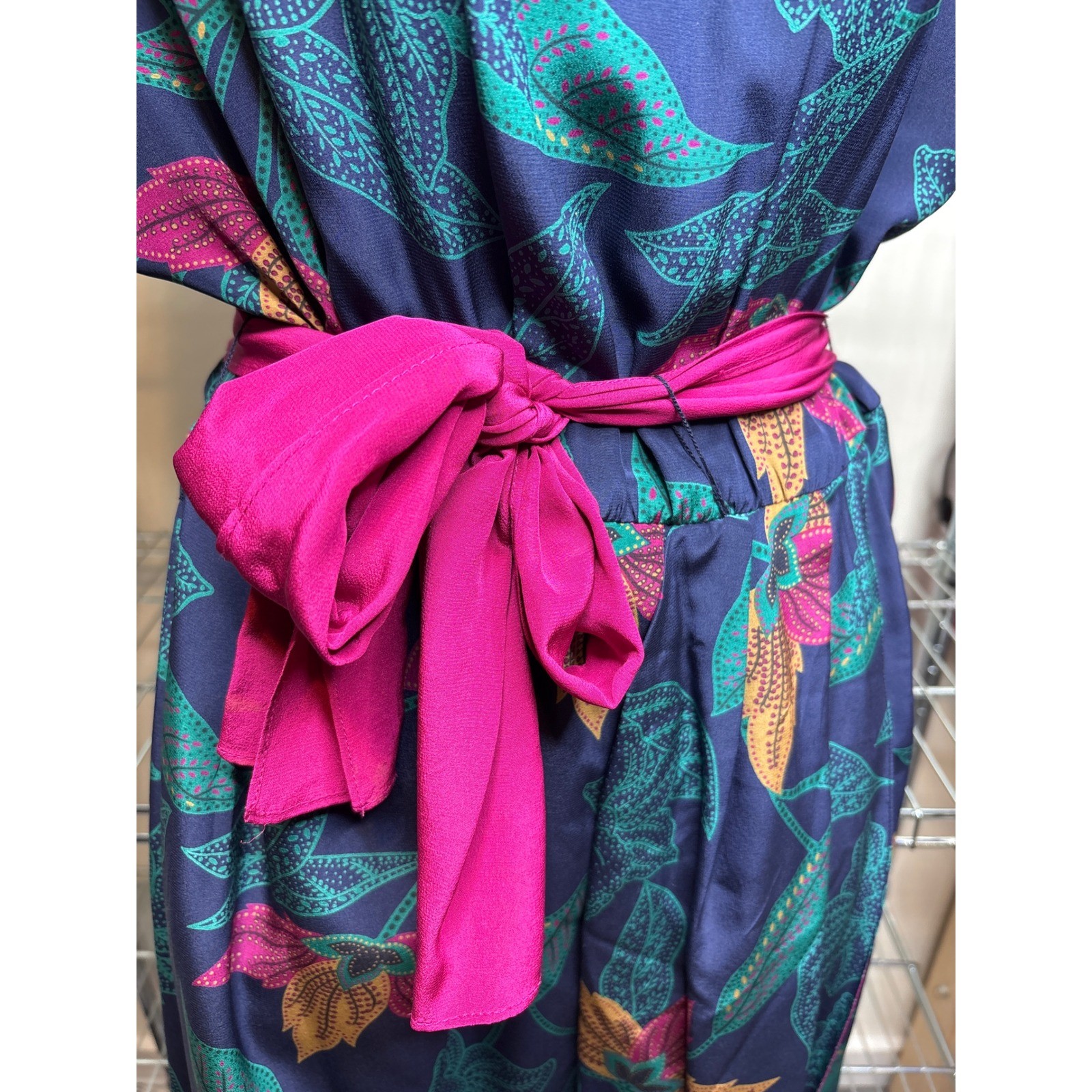 VTG 80s LIZ CLAIBORNE 100%Silk Navy Floral Midi Dress 10 Power Dressing Tropical