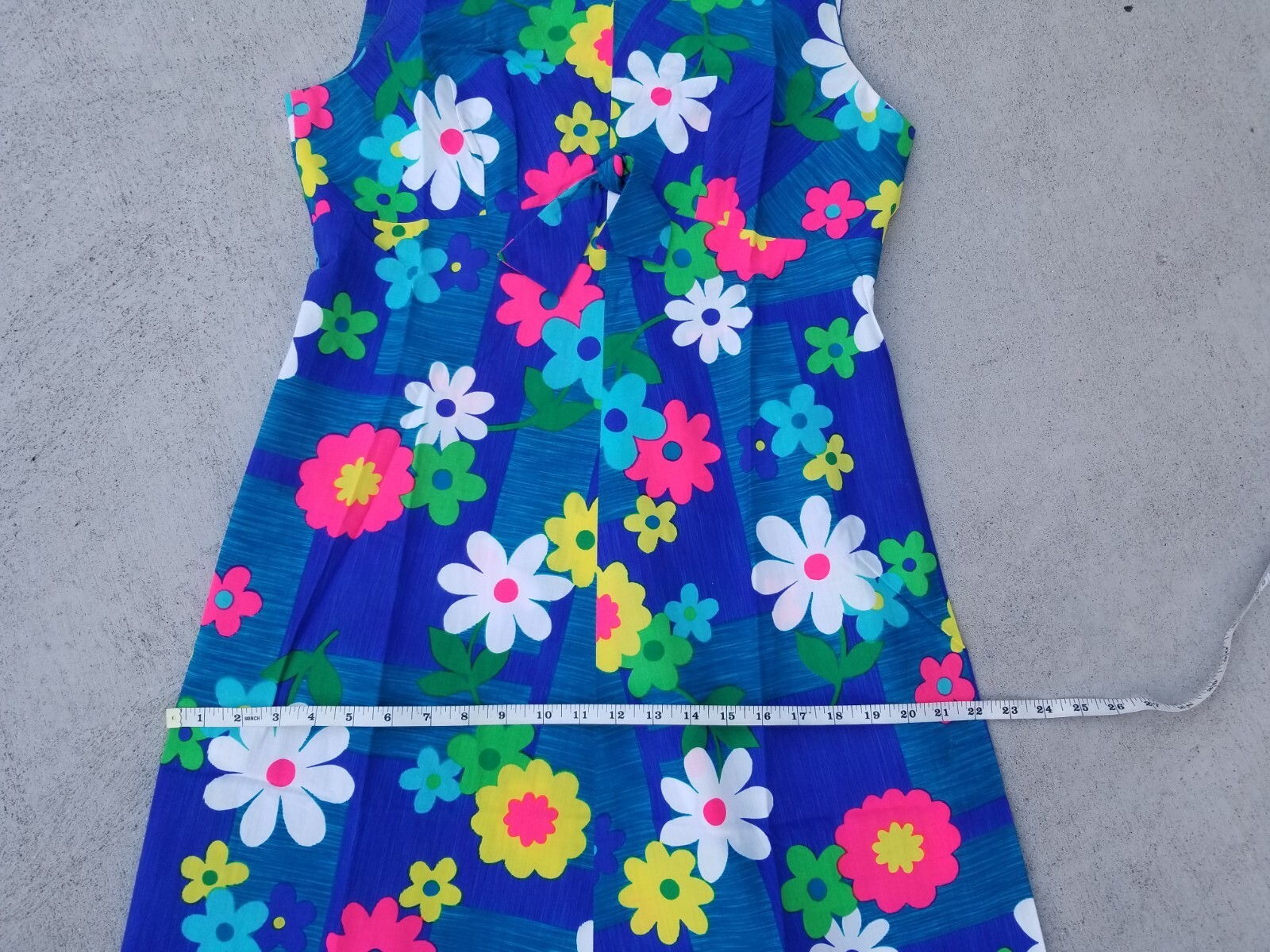 VINTAGE! Made in Hawaii Colorful FLORAL DRESS *See Pics for Measurements*