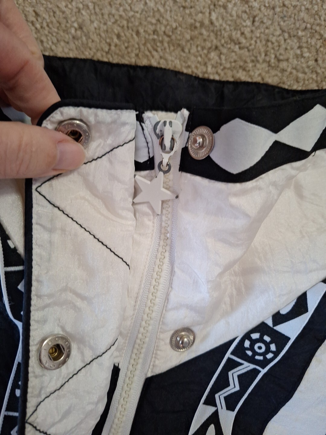 Vintage Lavon Jacket Womens Petite M Windbreaker Black White Zip And Snap 90’s