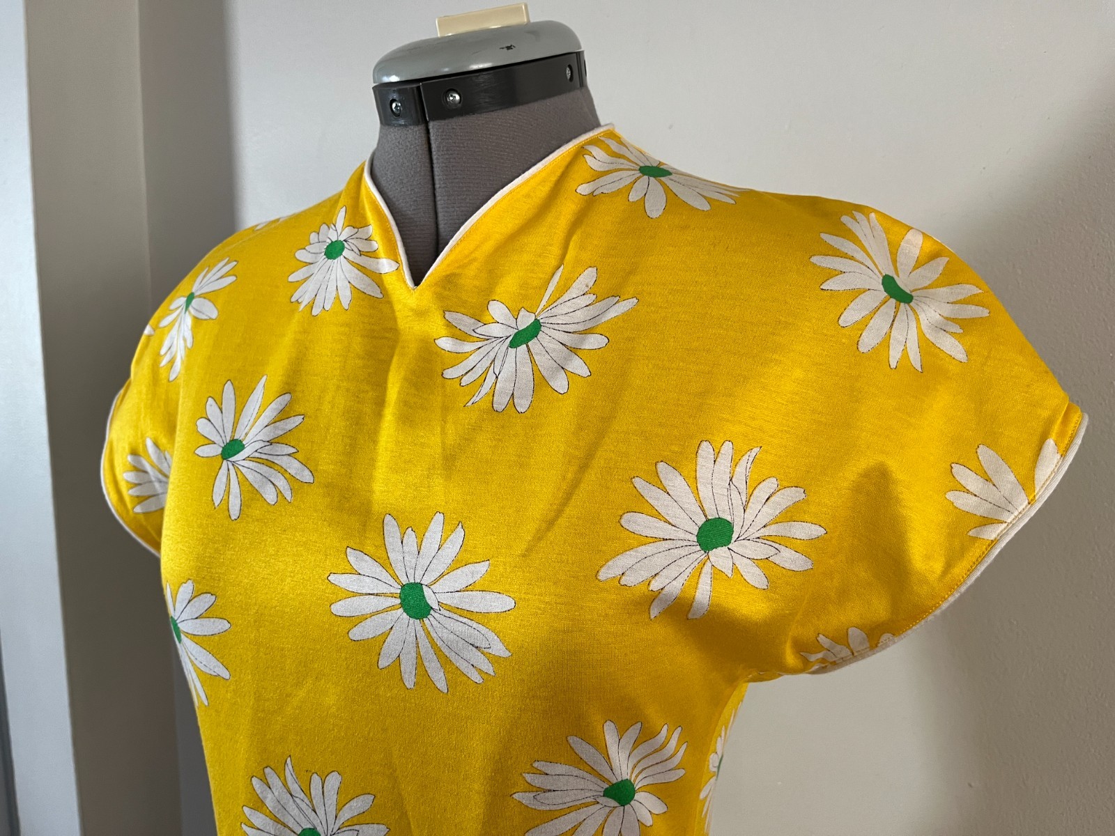 VTG Hanae Mori Sz 8 Yellow Floral Midi Dress Early 80s Made in Japan