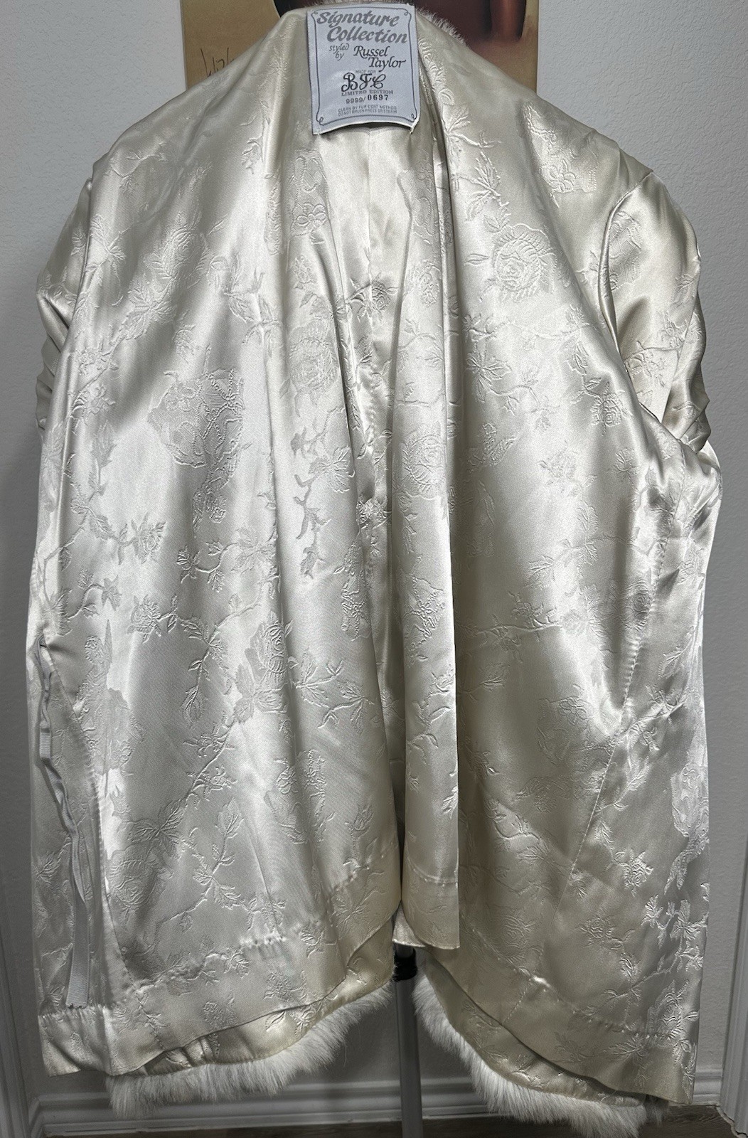 Russel Taylor Vintage Signature Collection Faux Fur Coat. 1950s – 1970s.