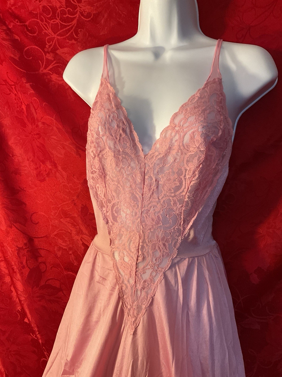 Vintage Lady Cameo Pink Long Gown Lace Detail Silky Sexy Feminine Size M