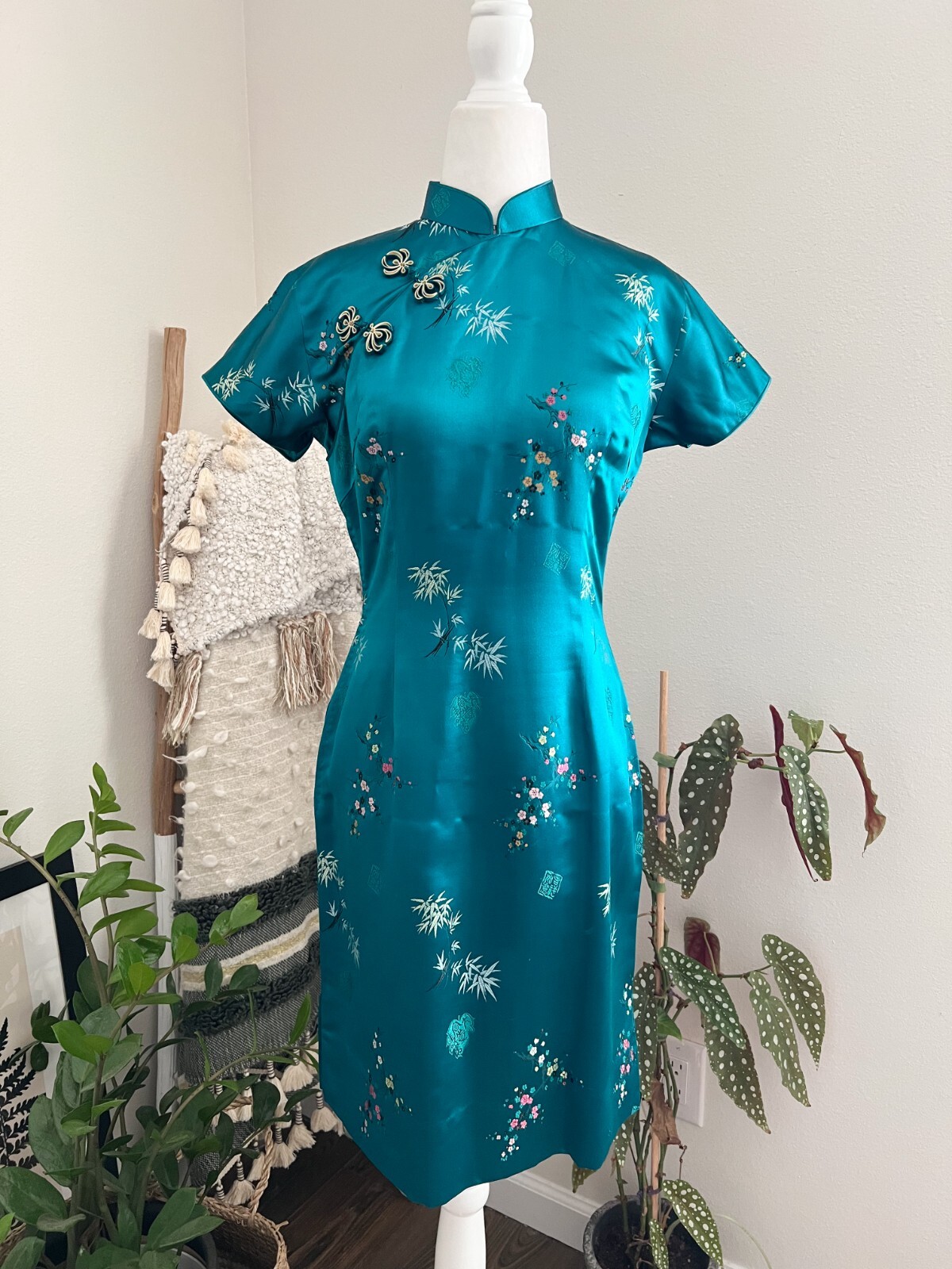 Vintage 1960’s Silk Blue Green Hue 60s Cheongsam Qipao Dress Floral Embroidery