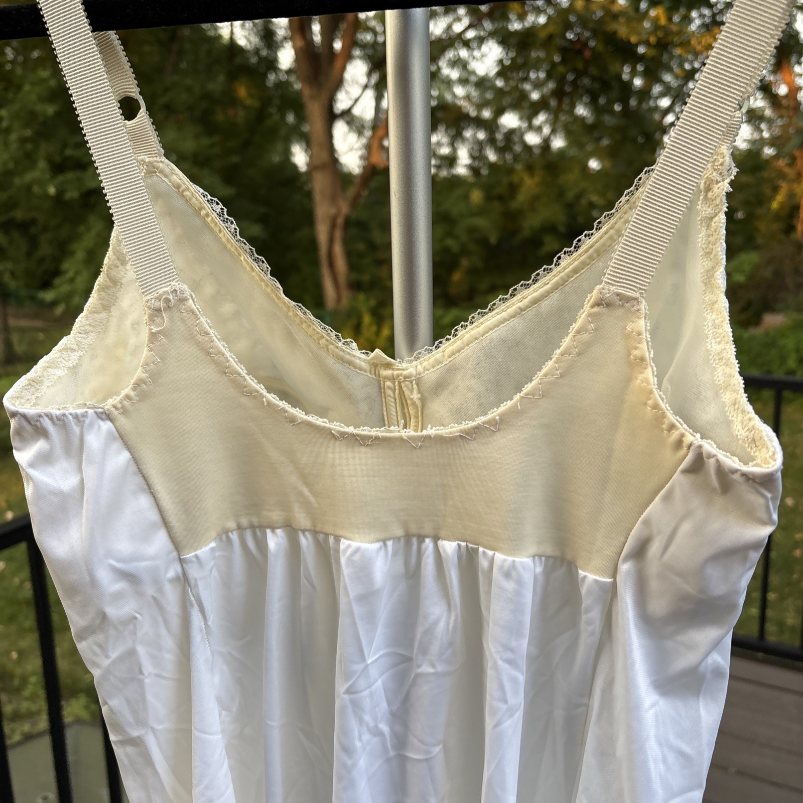 VTG Sexy Sears Underwire Short Slip Dress Adjustable Straps Lace Trim Sz 36D