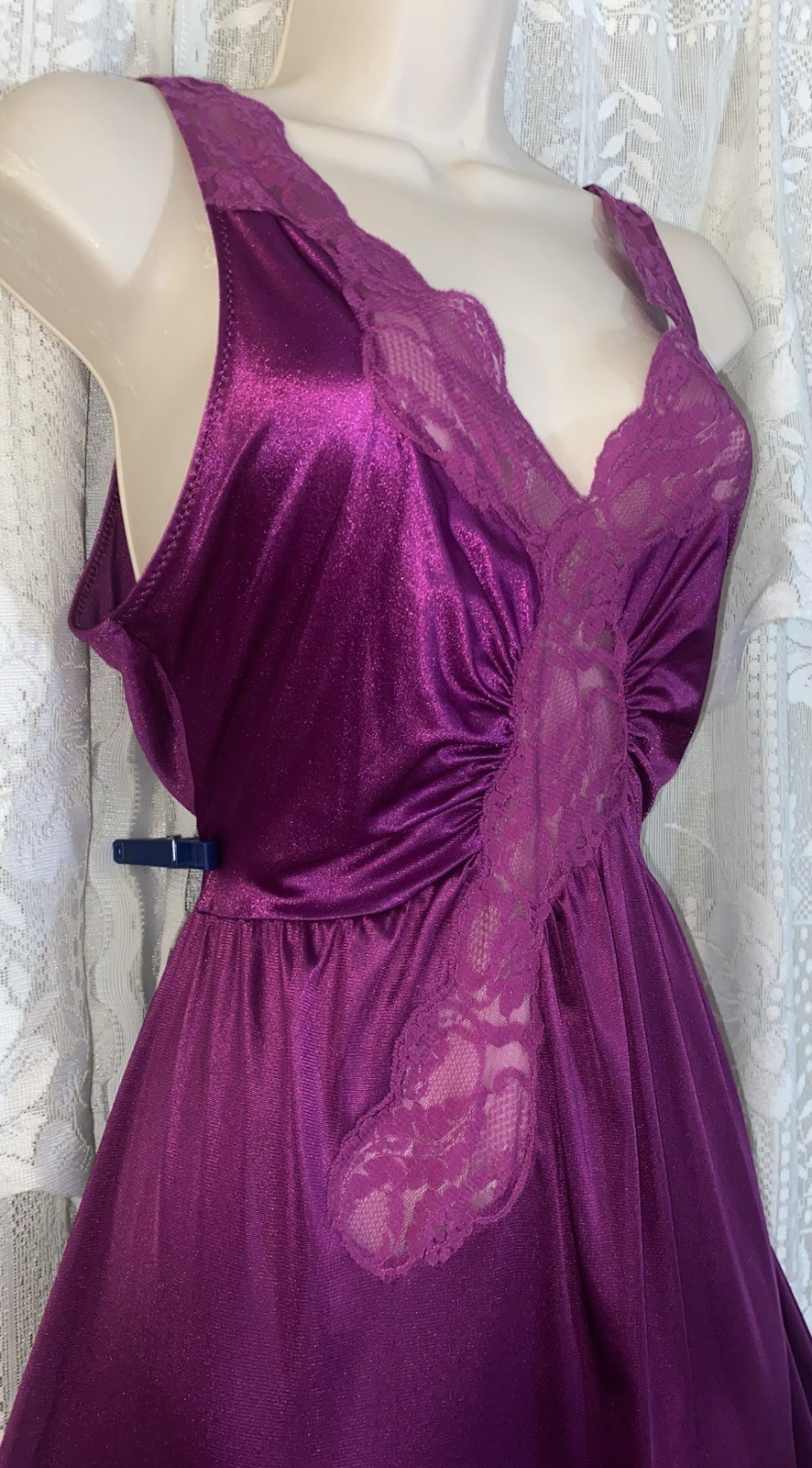 VTG L XL WINE Famous Bodies Nightgown Negligee w Lace Olga esque slight train