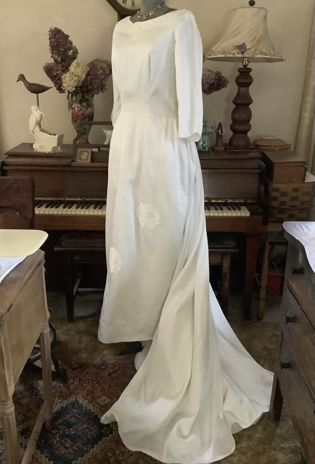 Vintage 1950’s early 60’s Wedding Gown Dress Lace Sequins Pearls 34-28-46