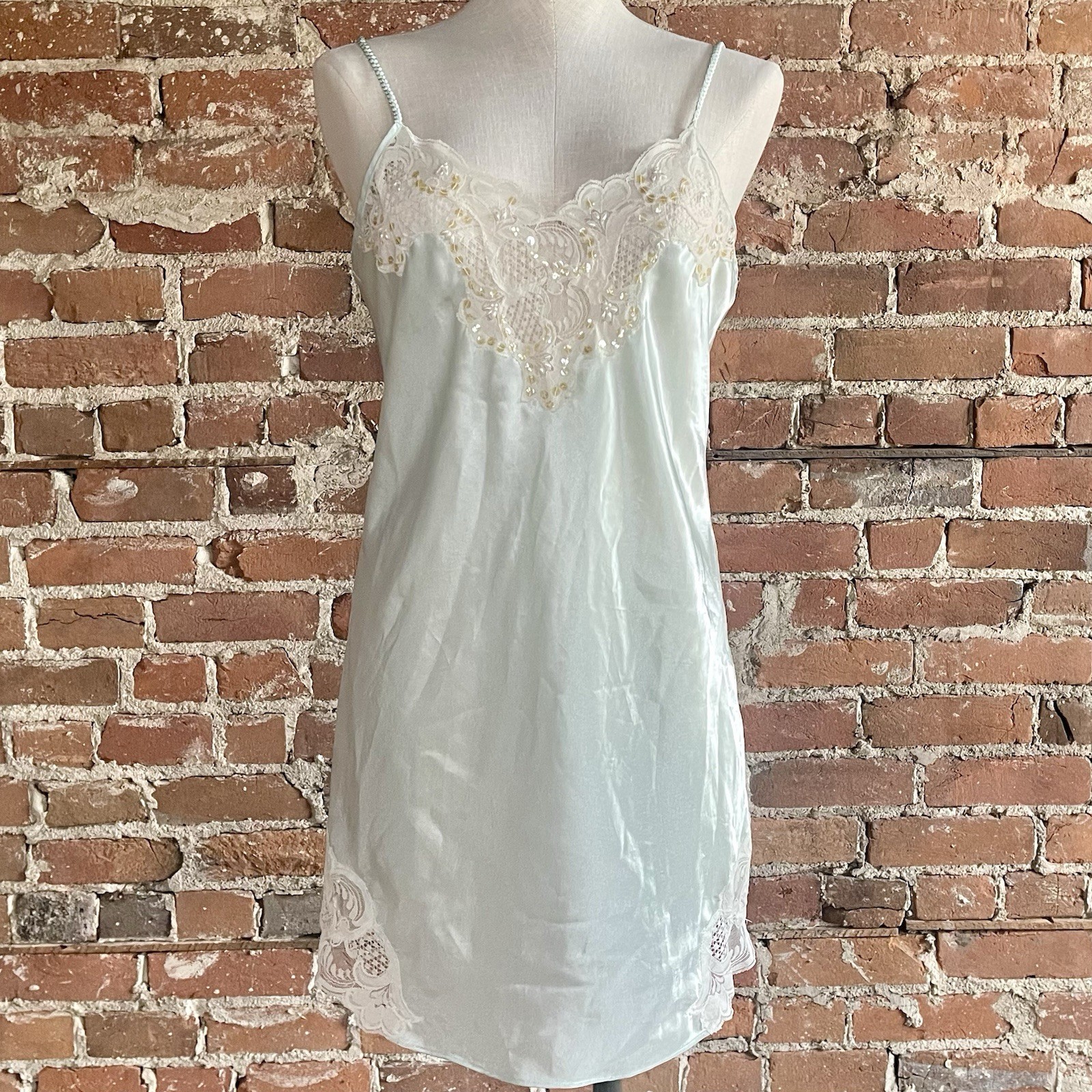 Vintage Delicates Women’s Medium Sea foam Green Ivory Lace & Sequins Slip / Gown