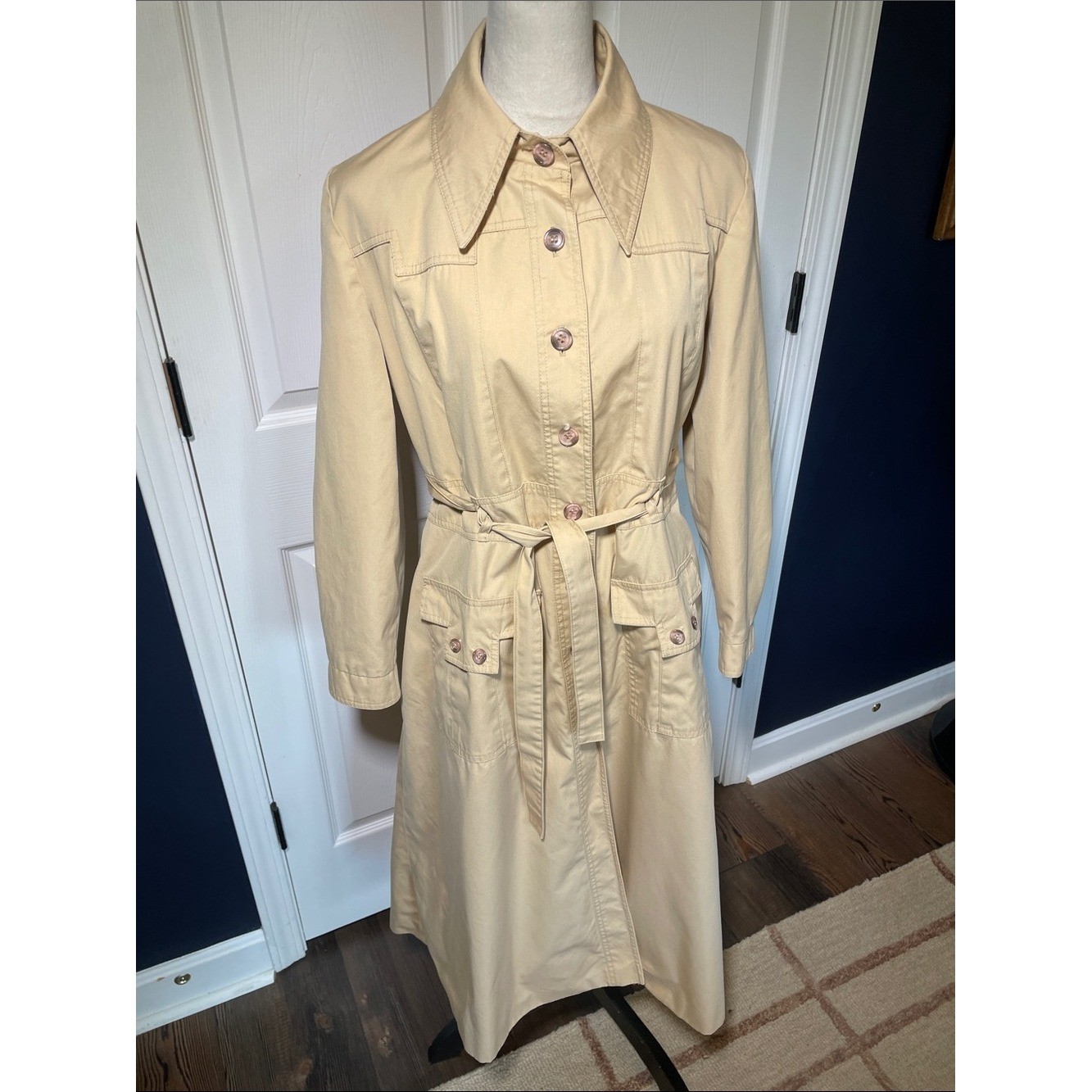 Vintage 70s The Jack Set Single-Breasted Dagger Collar Khaki Beige Belted Trench