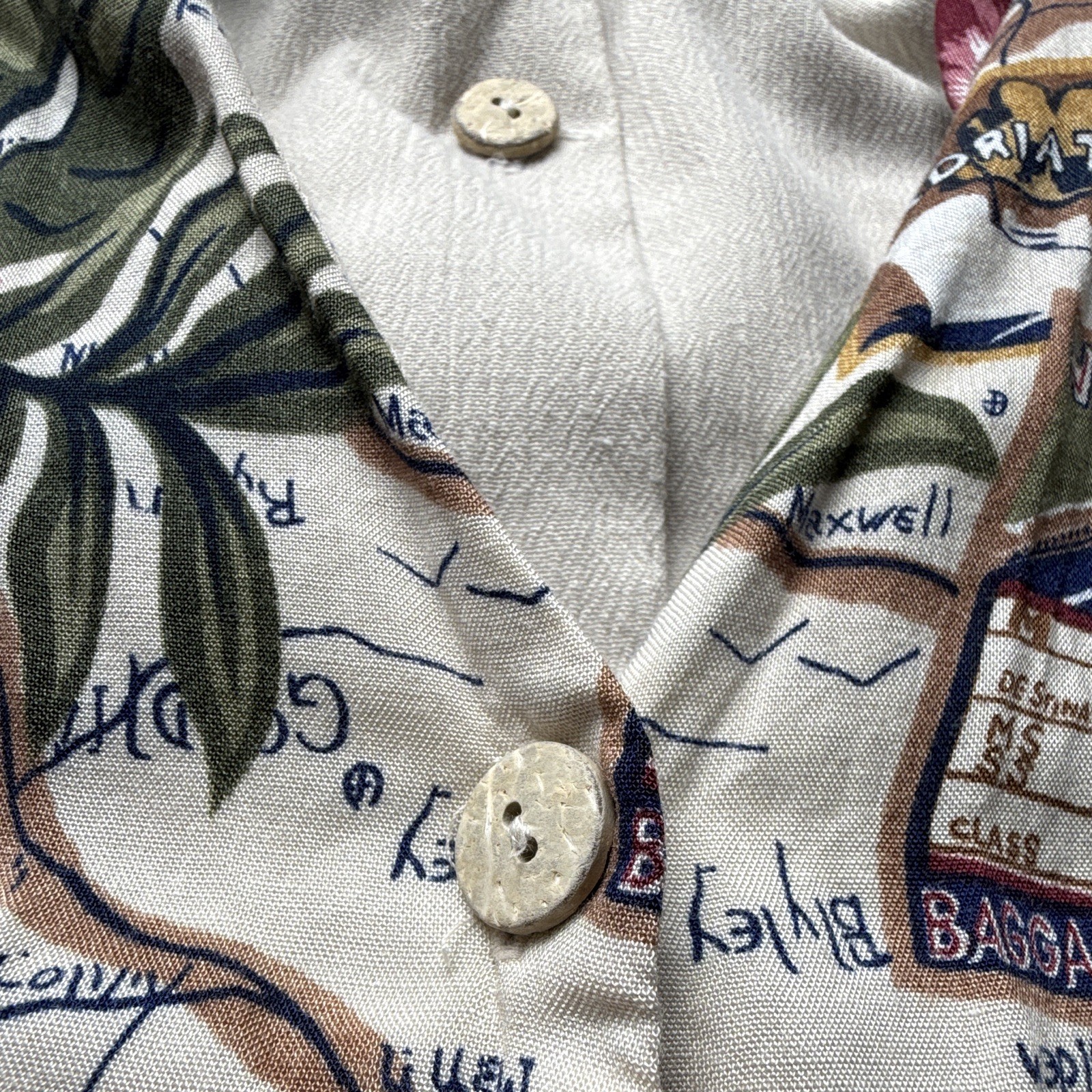 Vintage Teddi Women’s Novelty Map Travel Print Camp Shirt Rayon Hawaiian Blouse