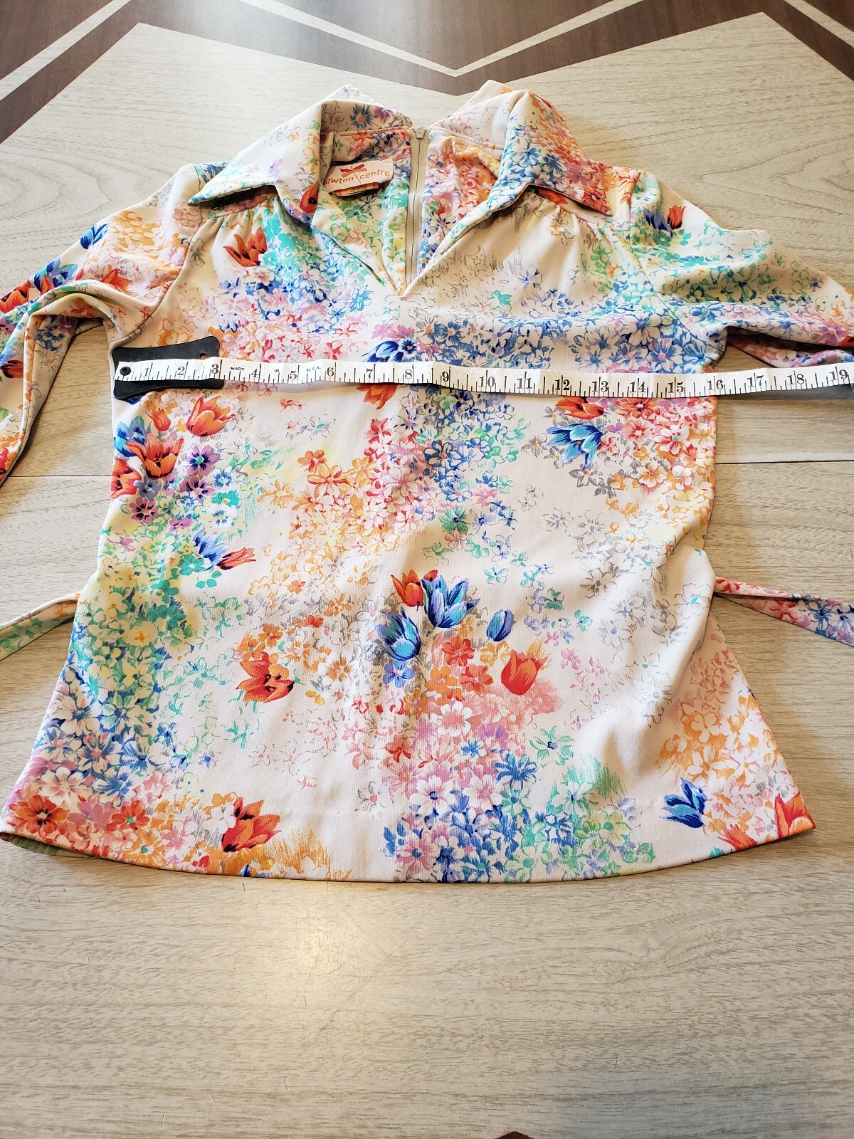 1970’s 1980’s women’s Mod. floral collared vintage top Size S (4) Newton Centre 