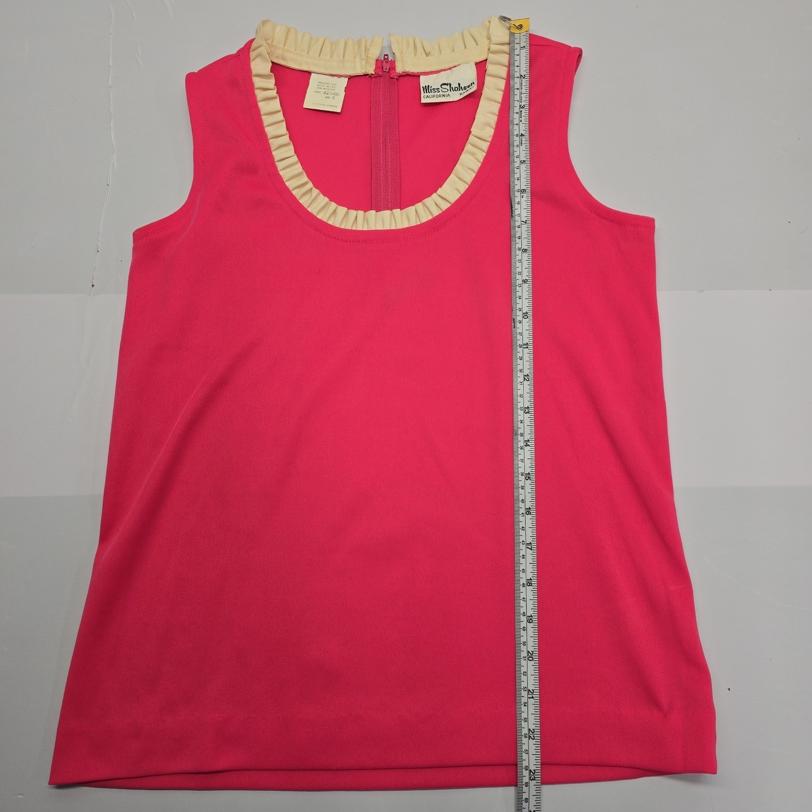 Miss Shaheen Vintage Pink Ruffle Neck Sleeveless Mod Top 423-00 Size 8