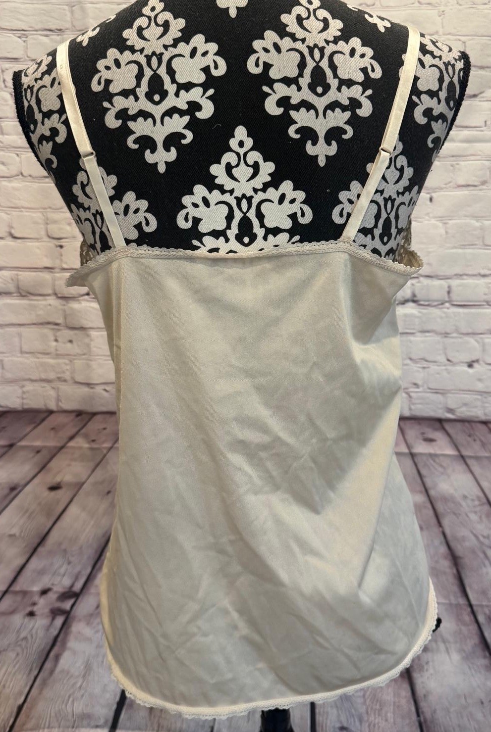 VTG 80’s Greenco Maid Women’s Beige All Nylon Tricot Floral Lace Trim Camisole L