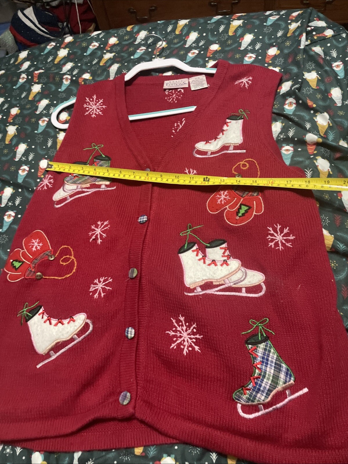 Basic Editions Winter (Christmas) Sweater Vest Size 1x Ice Skates