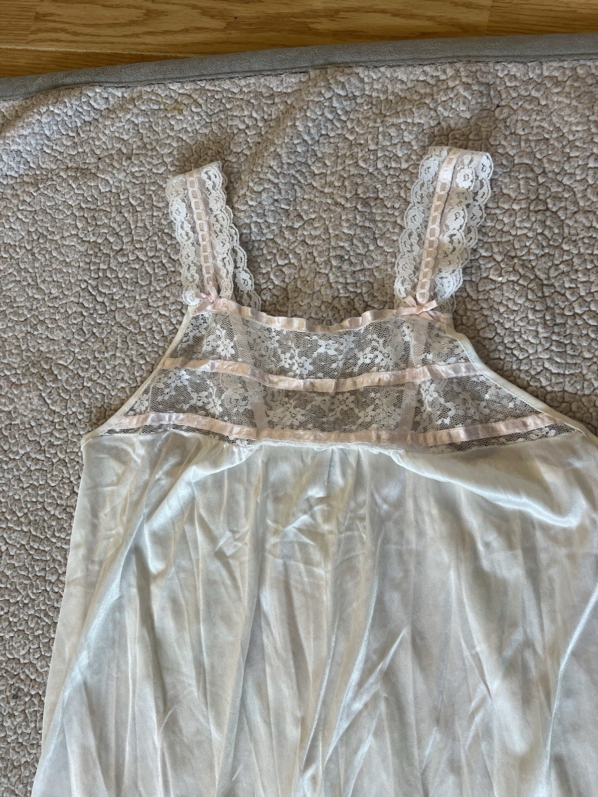 Vintage Soft Moments New York Nightgown Size M White Lace Pink Ribbons Long 1970