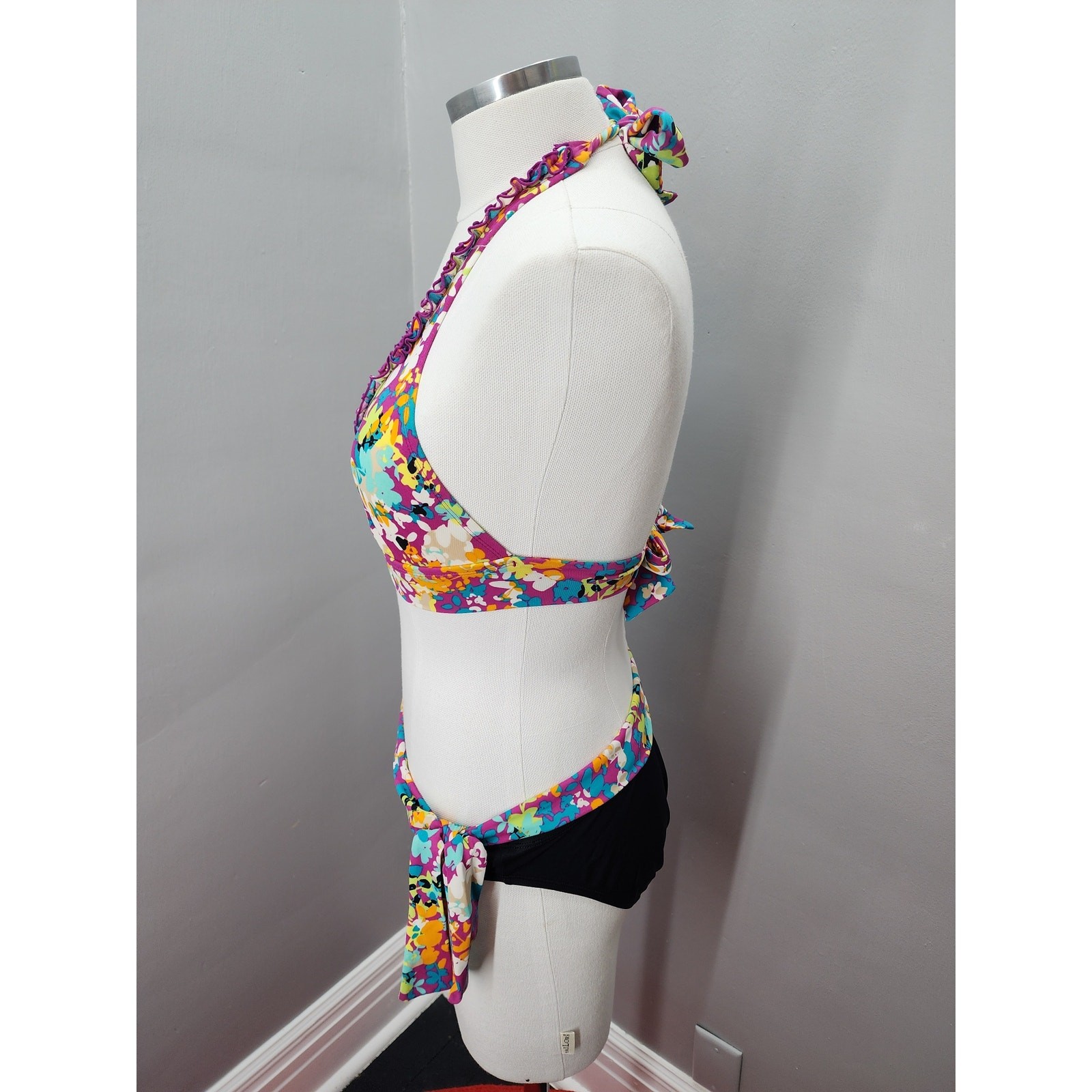 Y2K Vintage a.n.a. Floral Bikini, Bright Halter Swim Set – M 12