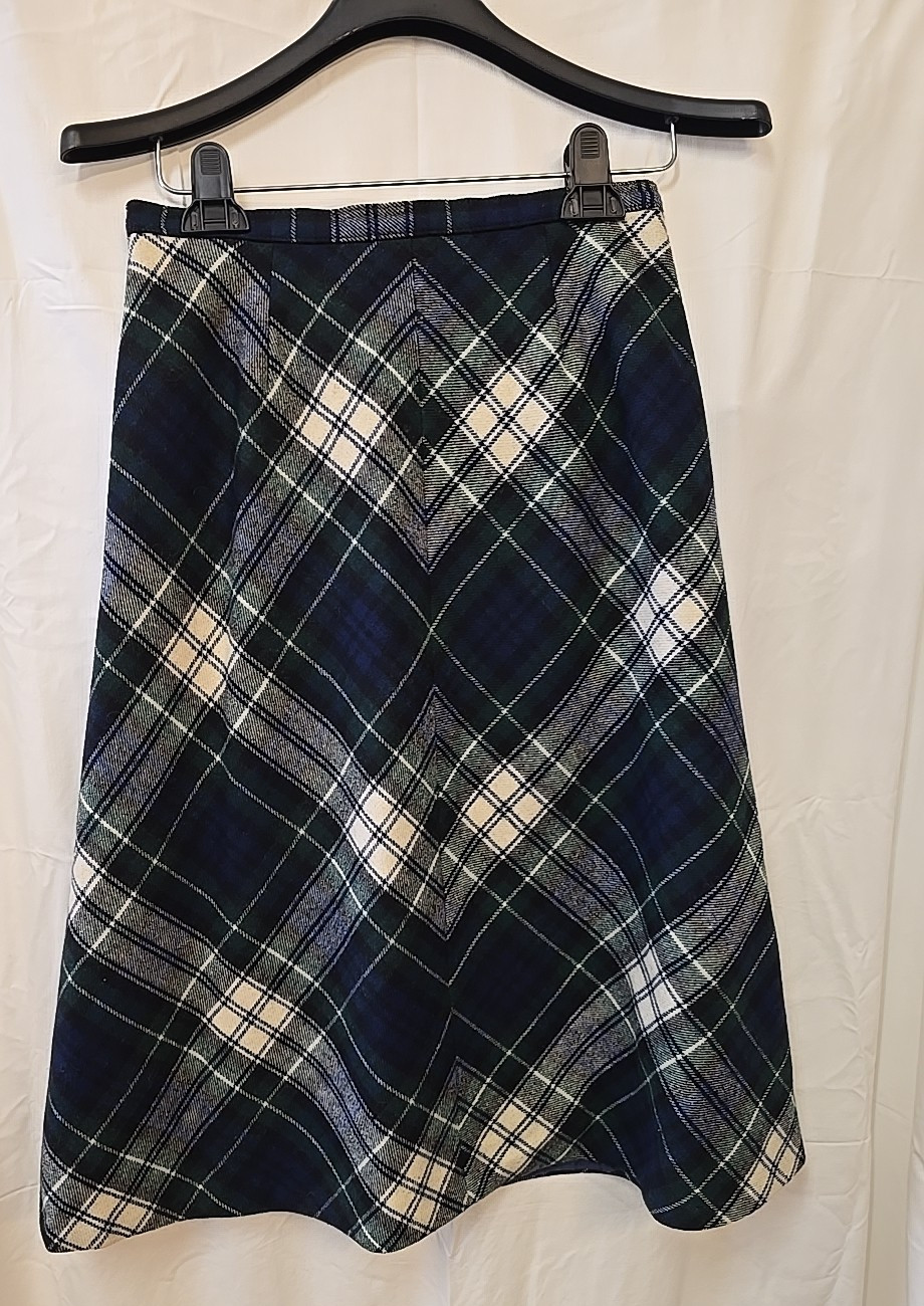 1960’s Vtg PENDLETON Wool PLAID A-LINE Dark Academia Preppy Casual Chic SKIRT-10