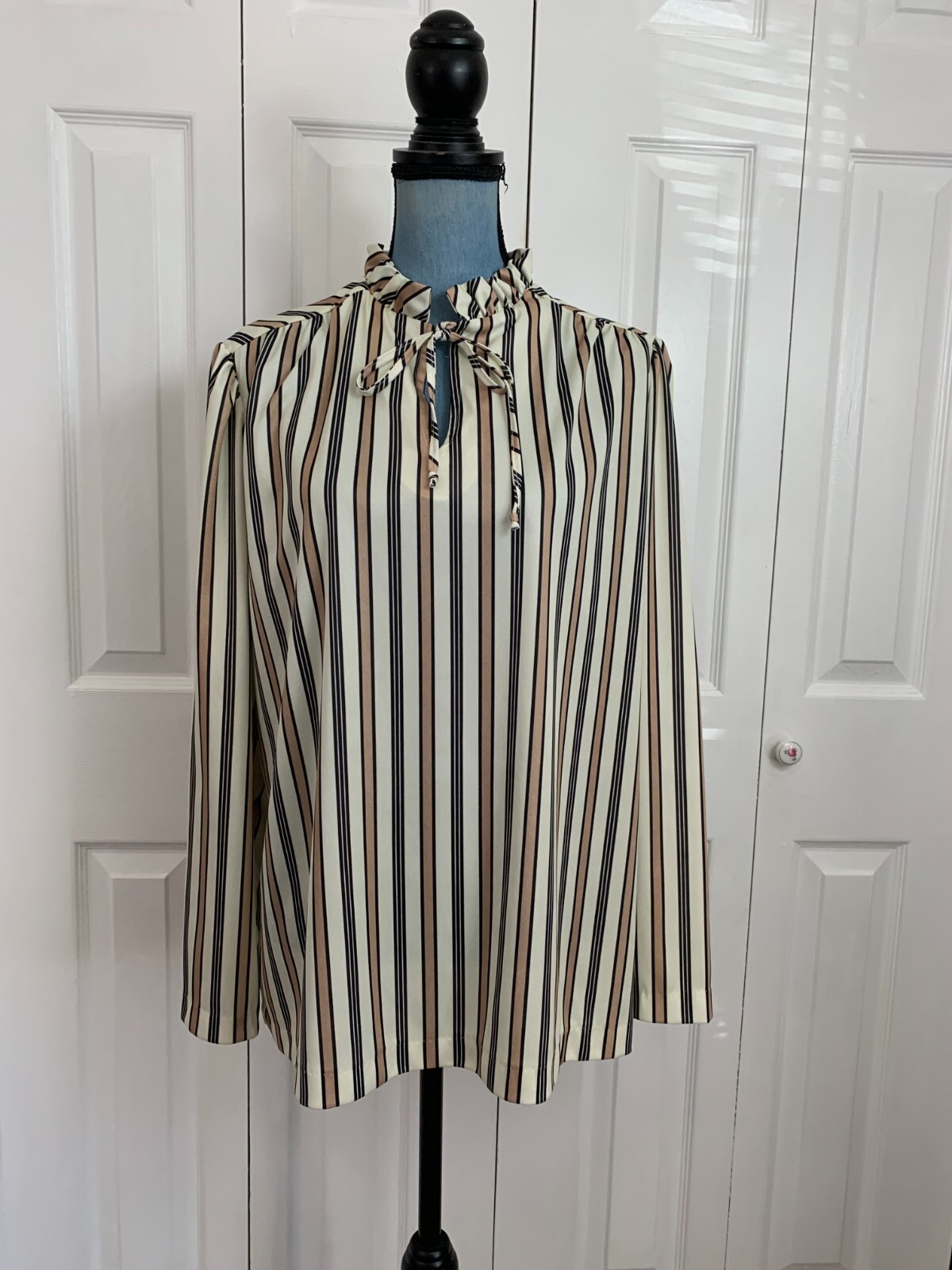 Vintage 70’s 80’s Barry Ashley Cream Striped Ruffle Neck Long Sleeve Shirt 42