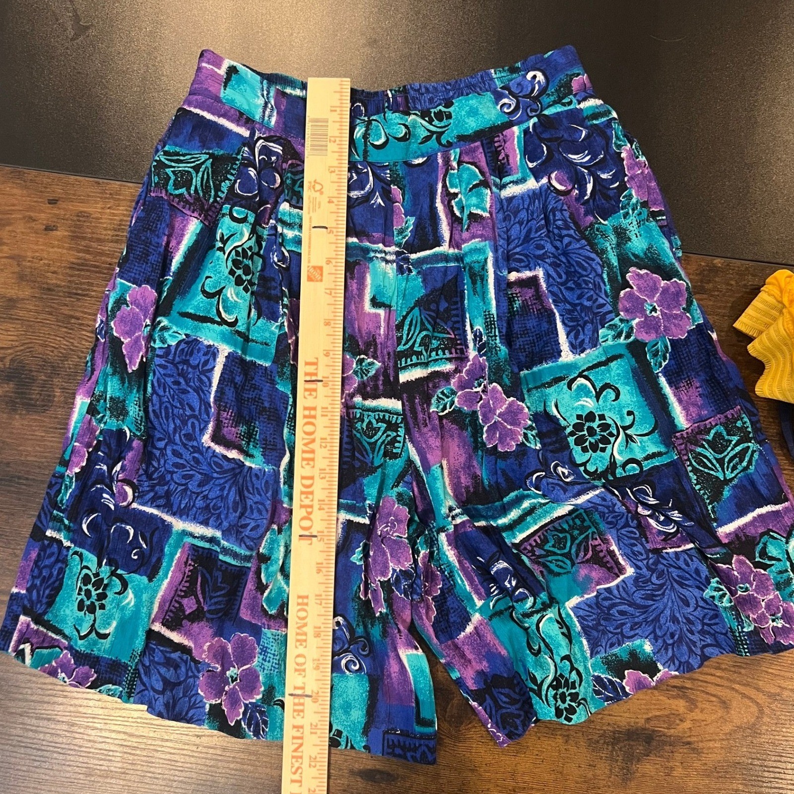 Jessica Scott Vintage 90s Abstract Floral High Waisted Pleated Shorts Purple