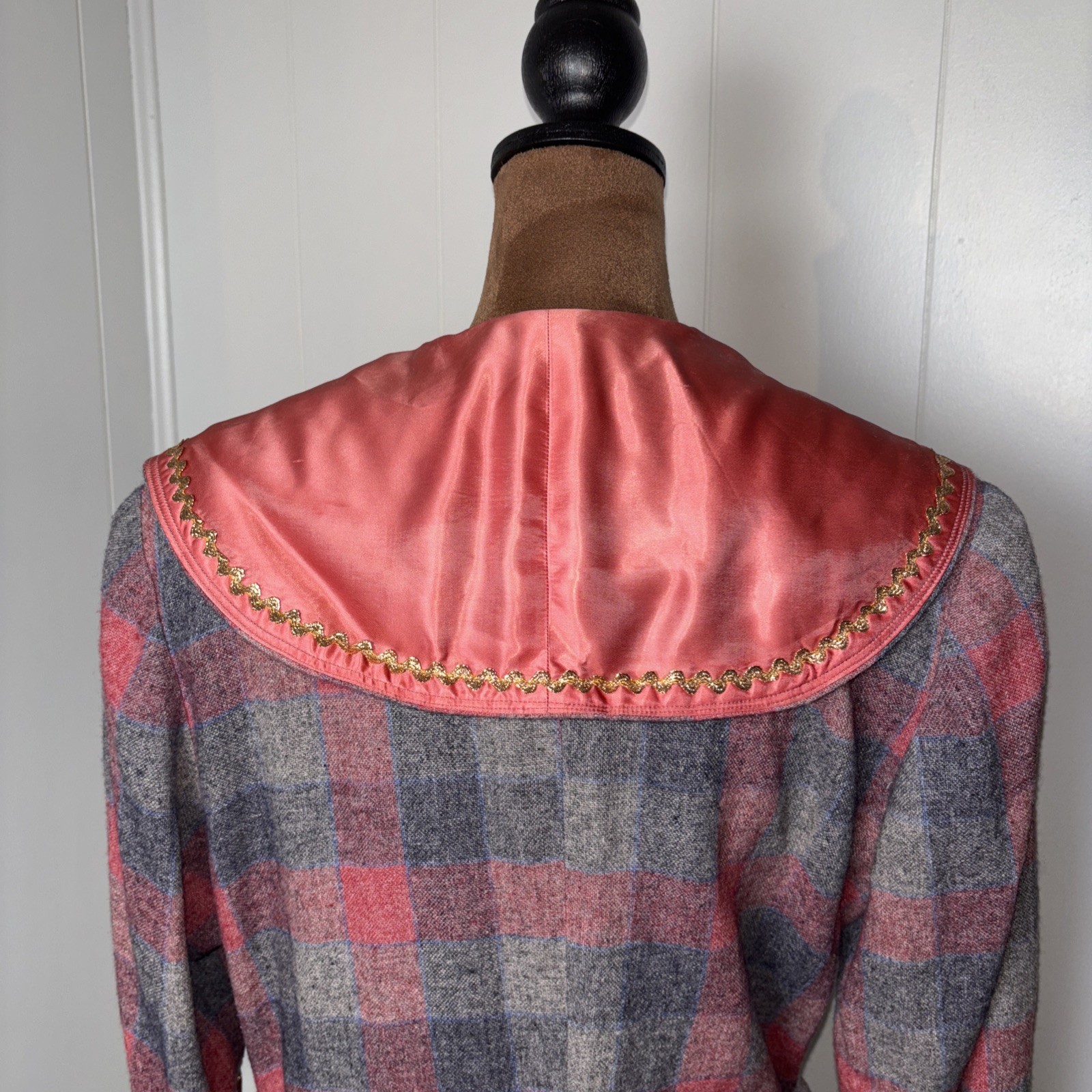 Vintage Handmade Woman Robe Long Plaid Gray & Pink Size Small Rare With Pockets