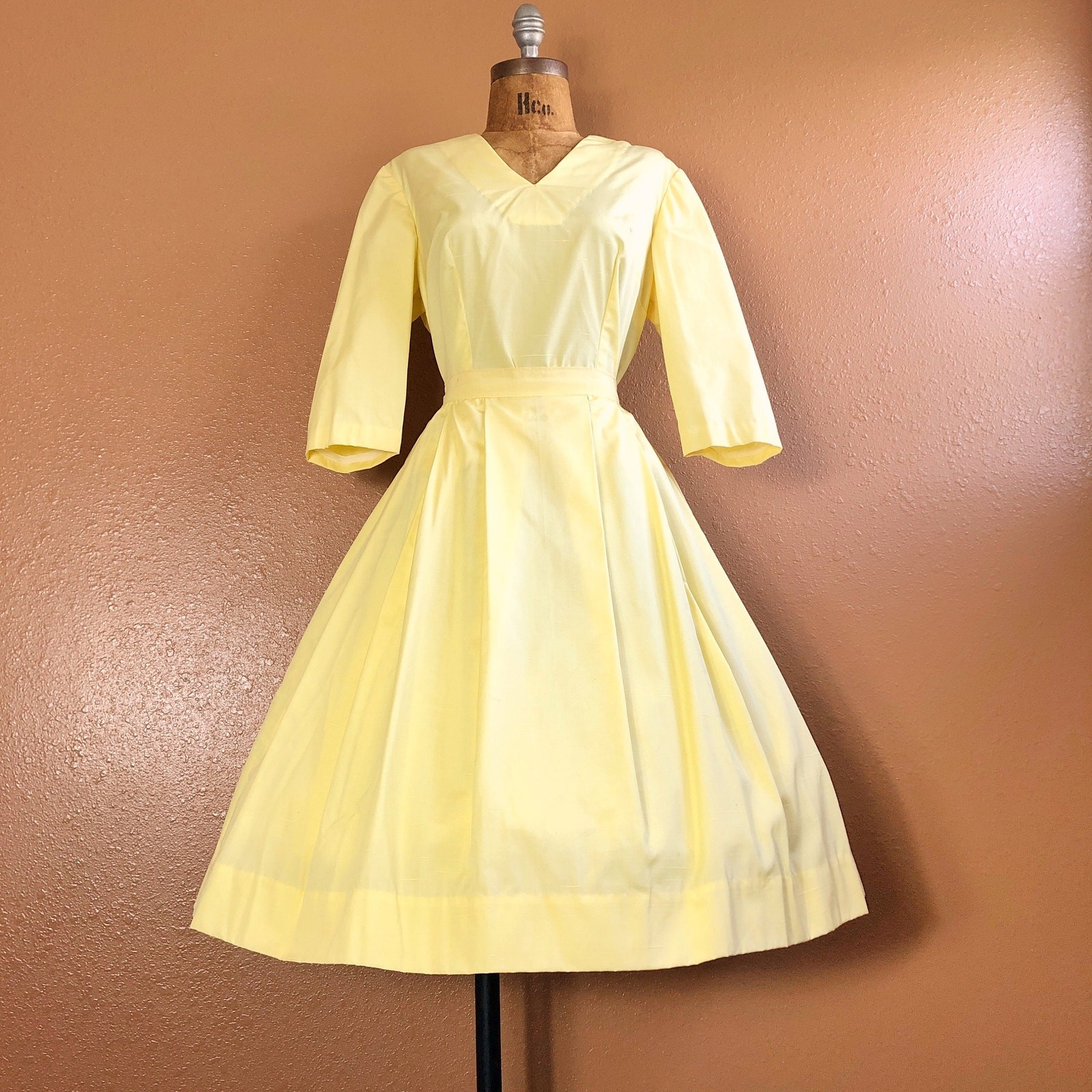 Vintage 50s Butter Yellow Handmade 2pc Blouse & Full Skirt Set XS