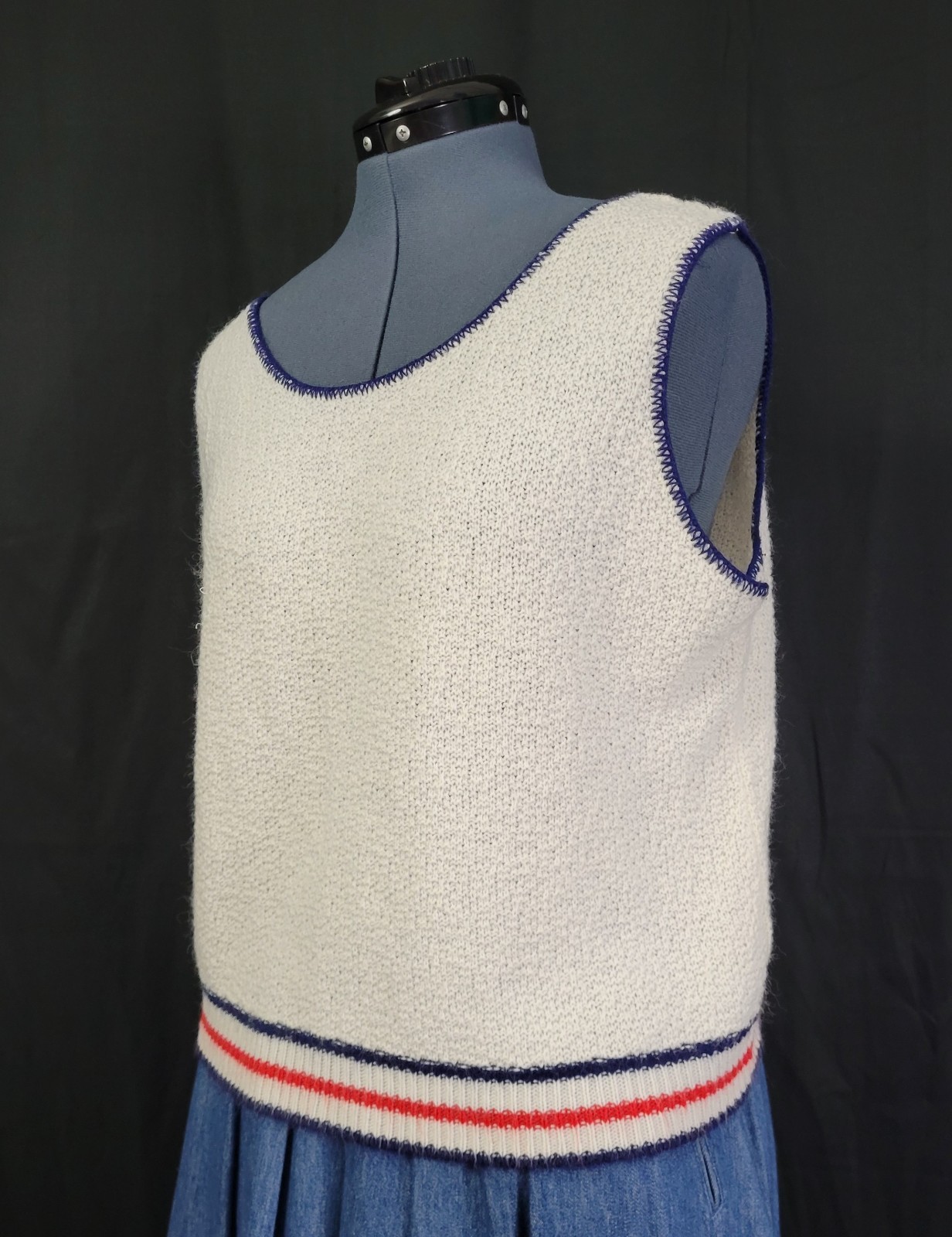 Vintage Creamy White Sleeveless Sweater w Red & Blue Striping/Edging Size L/XL?