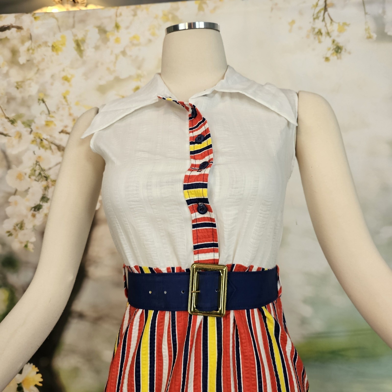 Vintage 1970s Dress Sleeveless Minidress White Button Up Pointed Collar Striped
