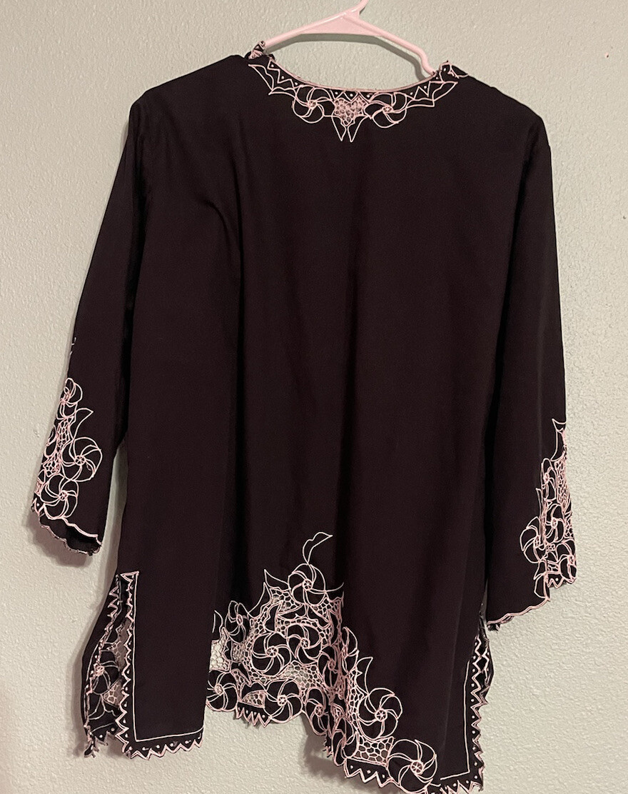 Caro of Honolulu Open Front Embroidered Top/Light Jacket Black SZ 18 Vintage