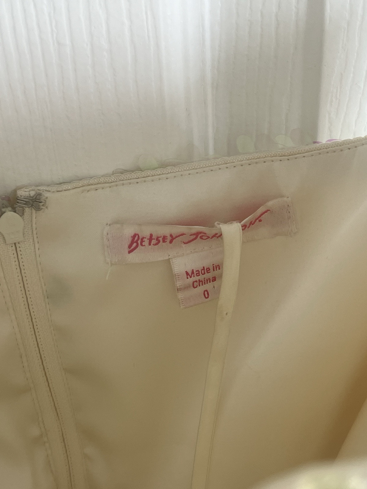 Betsey Johnson White Iridescent Size 0 Sequin Strapless Corset Tea Party Dress